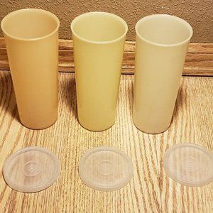 Vintage Tupperware Tumblers Juice Cups with lids  Lot of 3